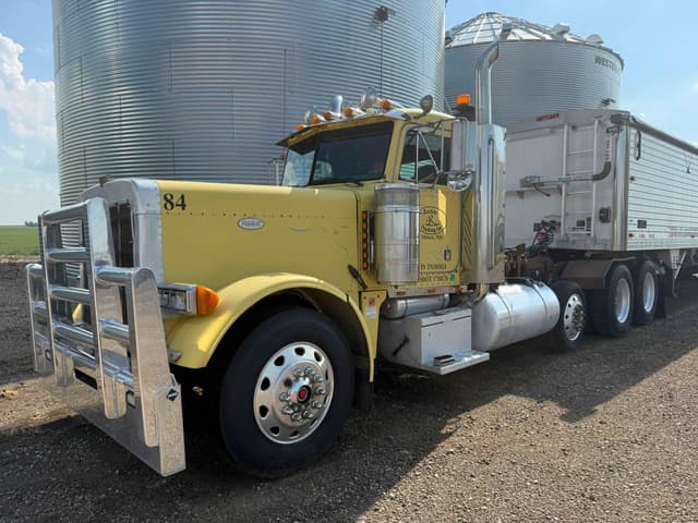Image of Peterbilt 379 equipment image 4