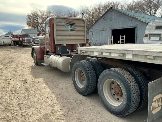 Image of Peterbilt 379 equipment image 2