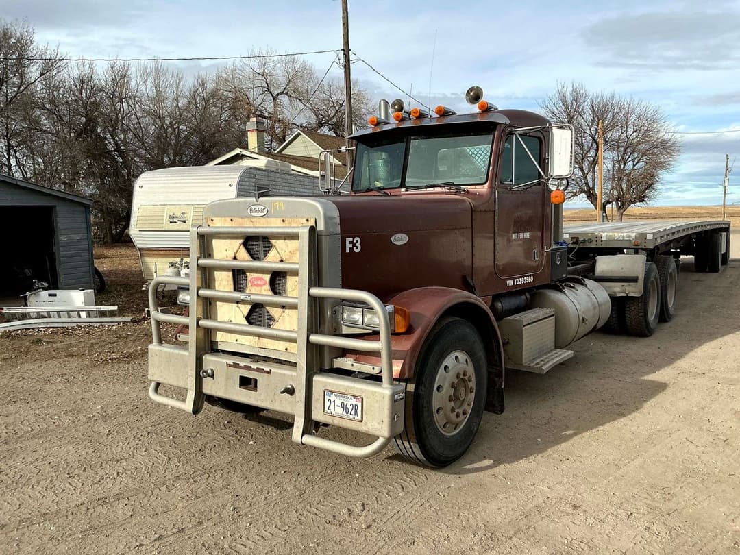 Image of Peterbilt 379 Primary image