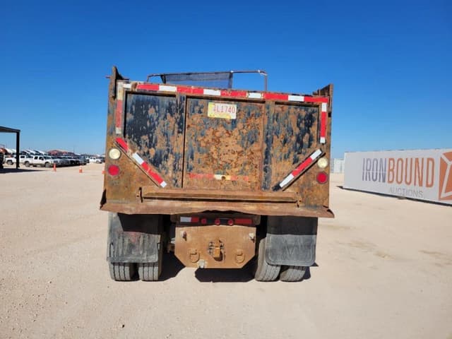 Image of Peterbilt 379 equipment image 3