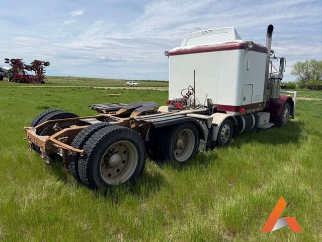 Image of Peterbilt 379 equipment image 4
