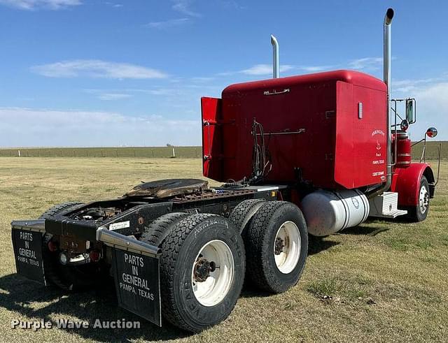 Image of Peterbilt 379 equipment image 4