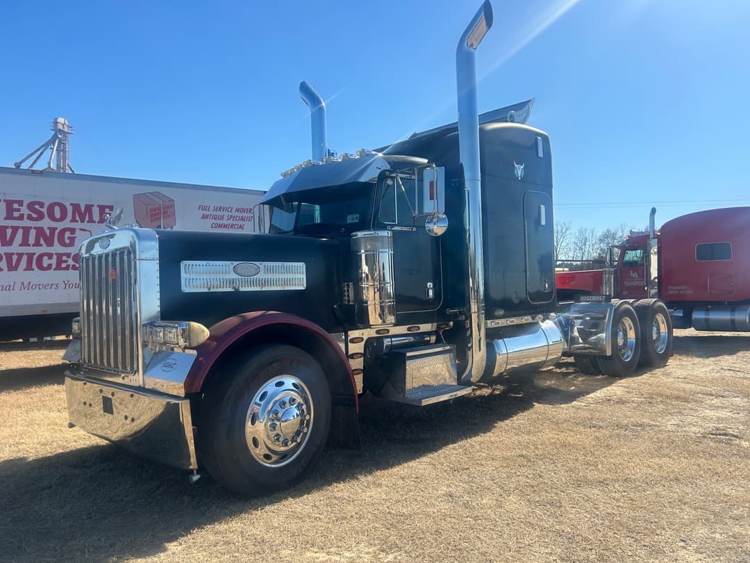 Image of Peterbilt 379 Primary image
