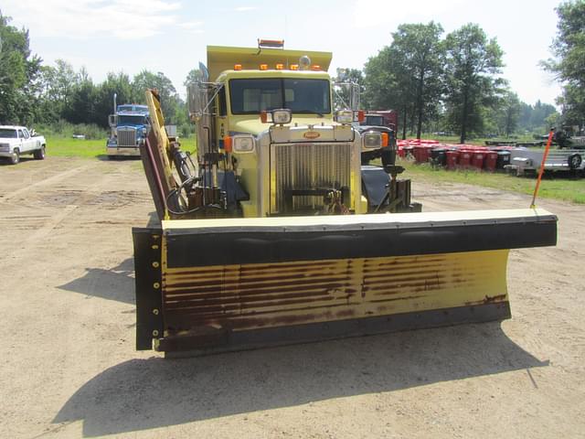 Image of Peterbilt 357 equipment image 2