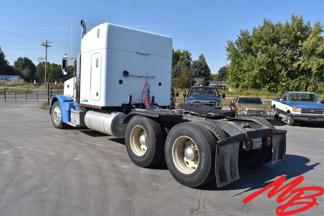 Image of Peterbilt 377 equipment image 4