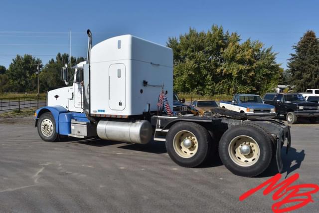 Image of Peterbilt 377 equipment image 3