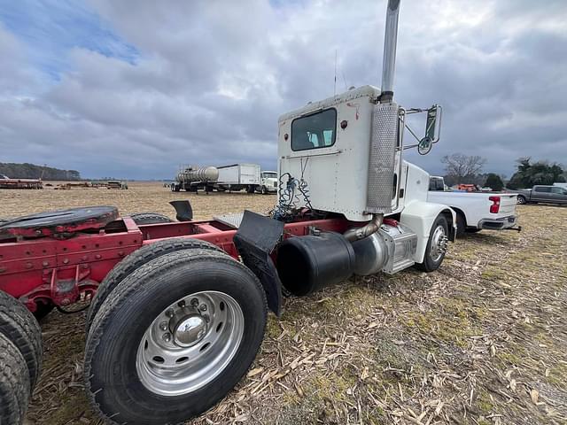 Image of Peterbilt 378 equipment image 4