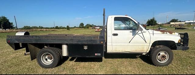 Image of Dodge Ram 3500 equipment image 2