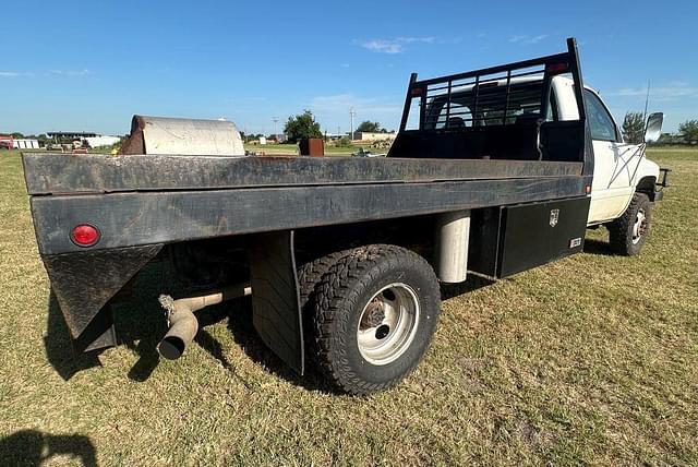 Image of Dodge Ram 3500 equipment image 3