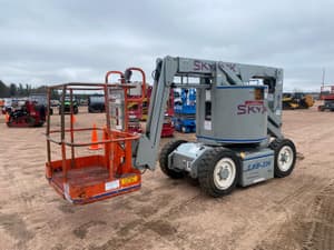 1995 Sky Jack SJKB-33N Image