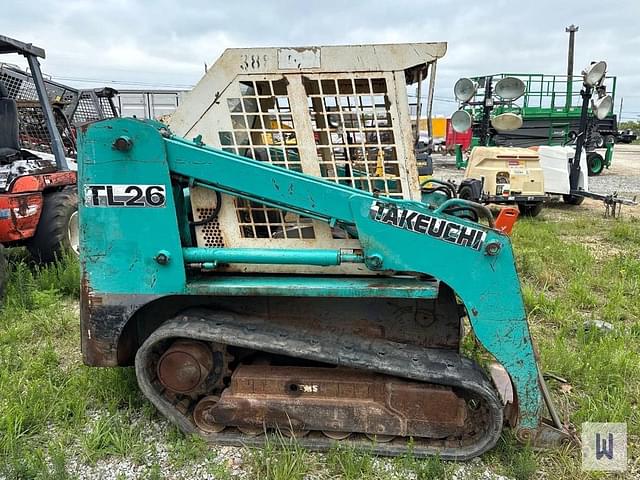 Image of Takeuchi TL26 equipment image 3