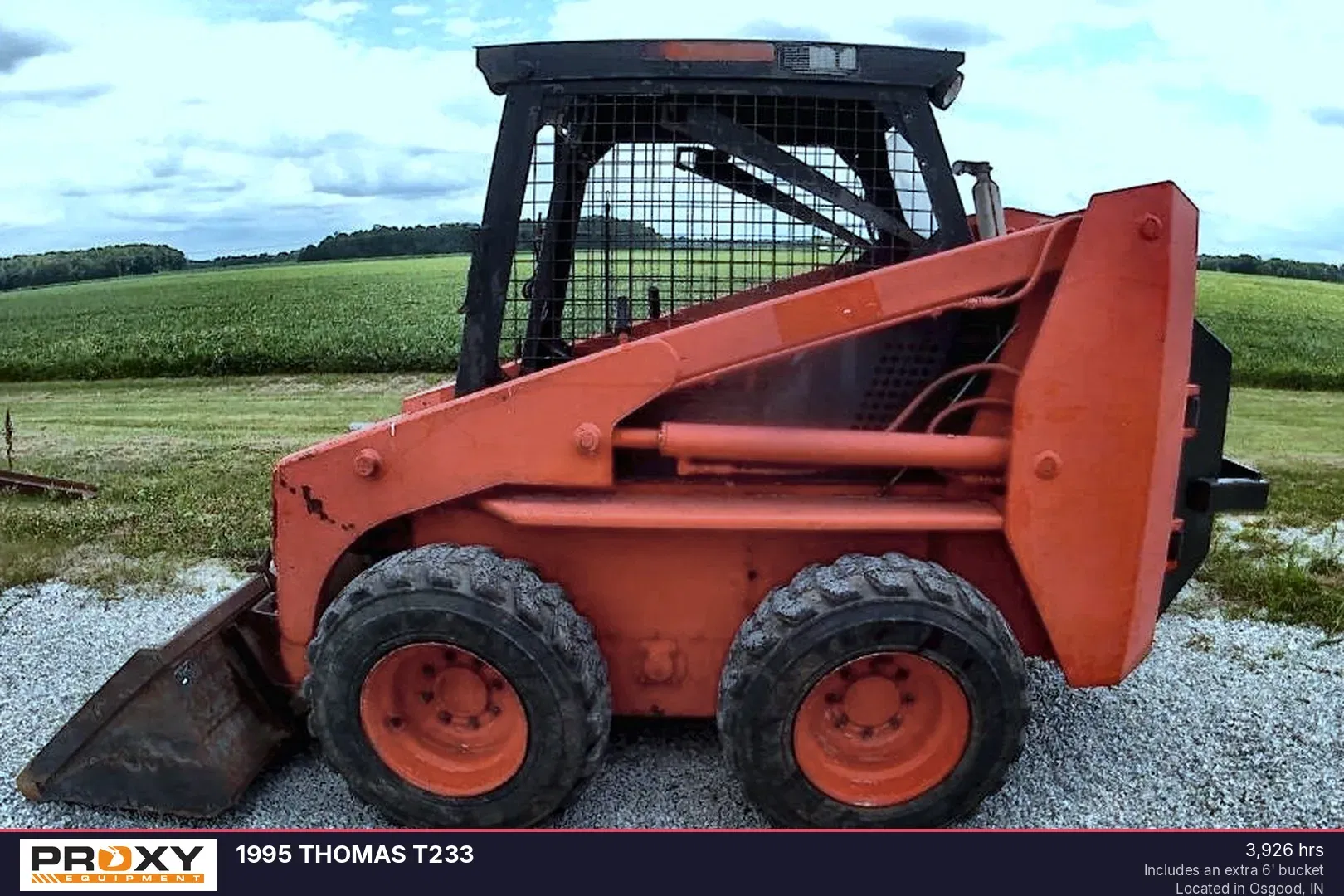 1995 Thomas T233 Equipment Image0