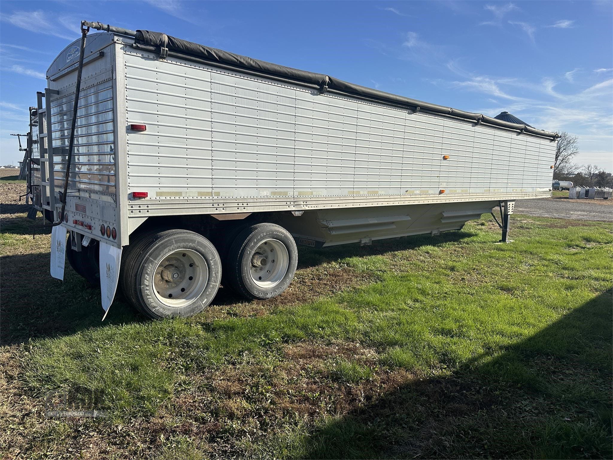 1995 Timpte Super Hopper Equipment Image0