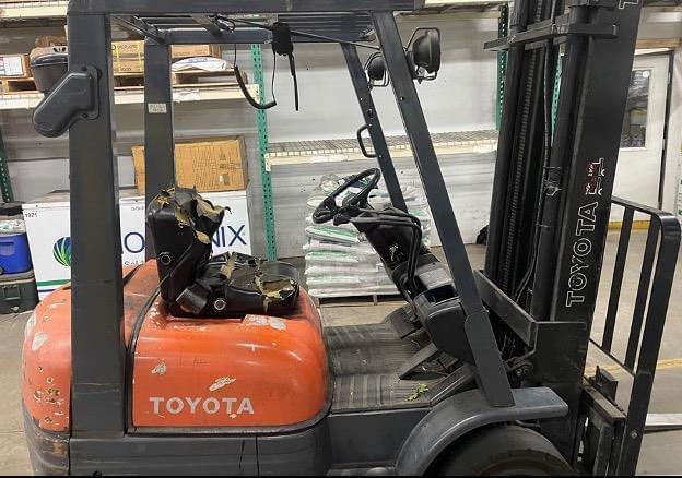 Image of Toyota 426FGCU18 equipment image 3