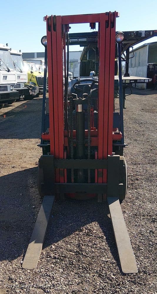 Image of Toyota 5FGC25 equipment image 1