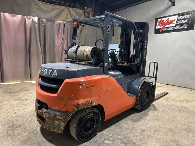 Image of Toyota 8FG45U equipment image 4