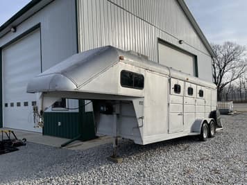 Main image Trail Magic Horse Trailer