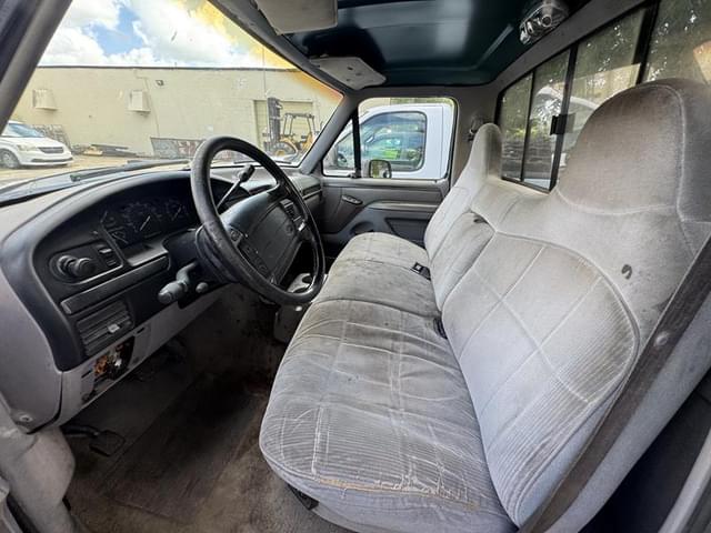 Image of Ford F-150 equipment image 4