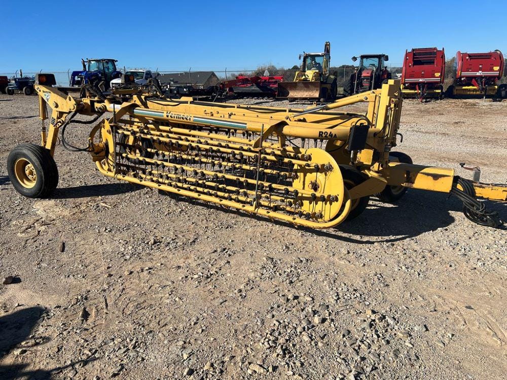 Main image Vermeer R24A