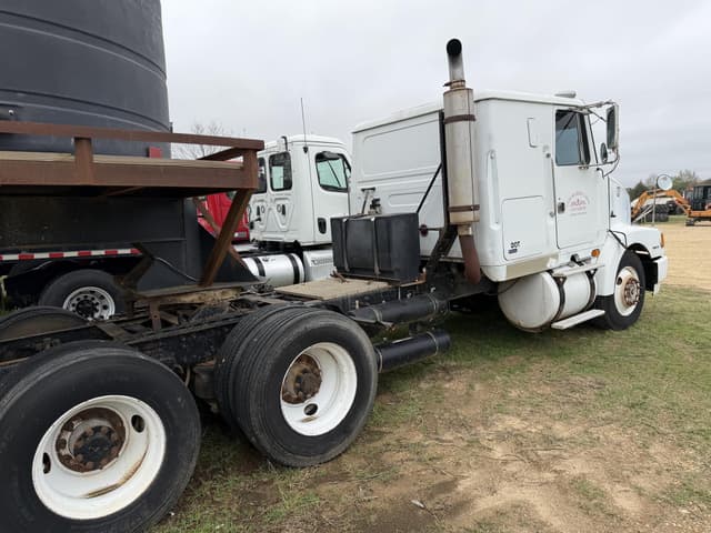 Image of Volvo Tandem Day equipment image 2