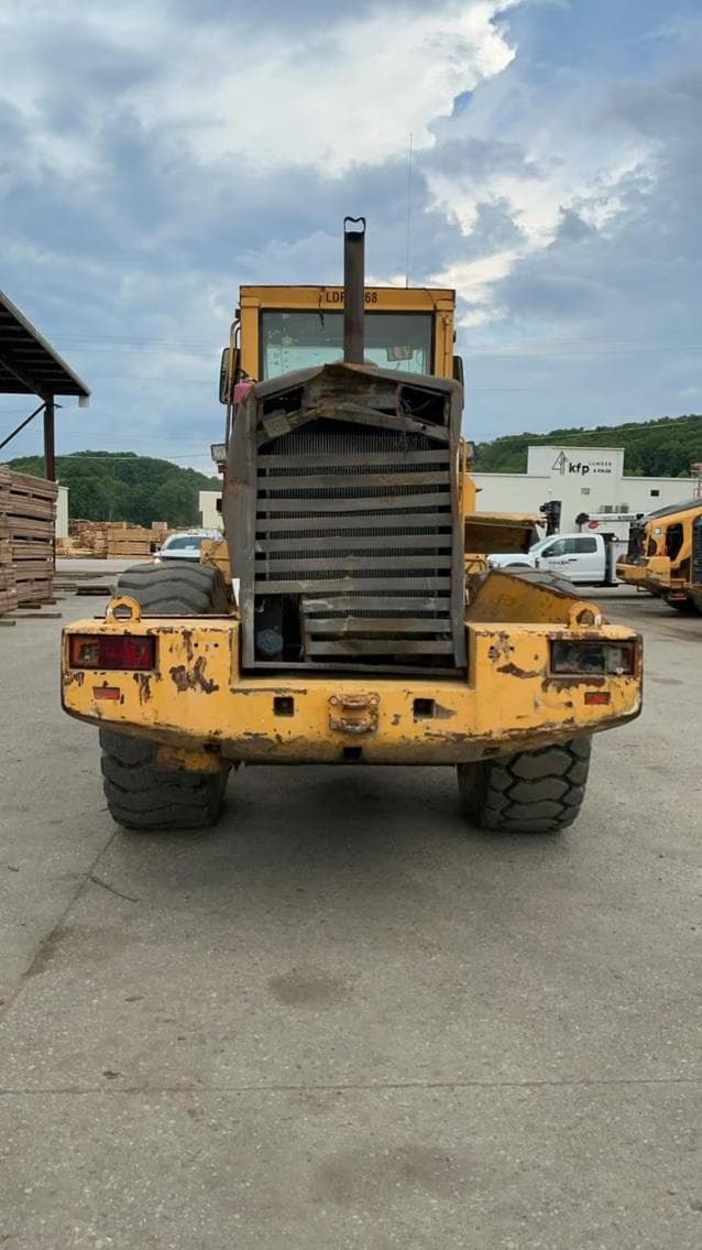 Image of Volvo L120C equipment image 3
