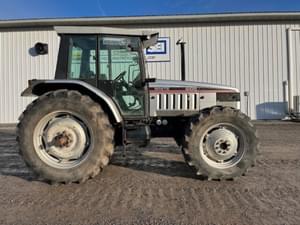 1995 White 6105 Image