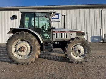 1995 White 6105 Equipment Image0