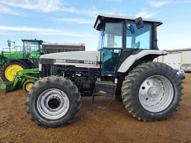 Image of White 6124 equipment image 4