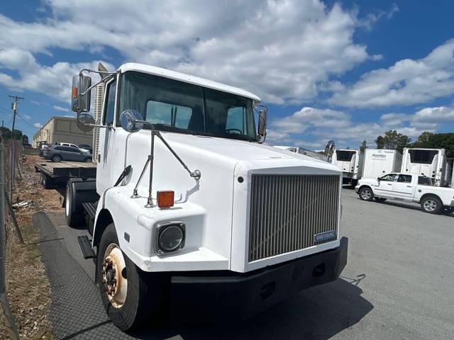 Image of White GMC WG equipment image 1