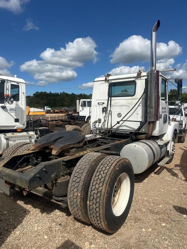 Image of White GMC WG equipment image 2
