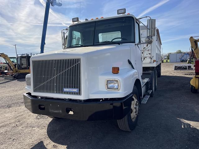 Image of Volvo WG64T equipment image 2