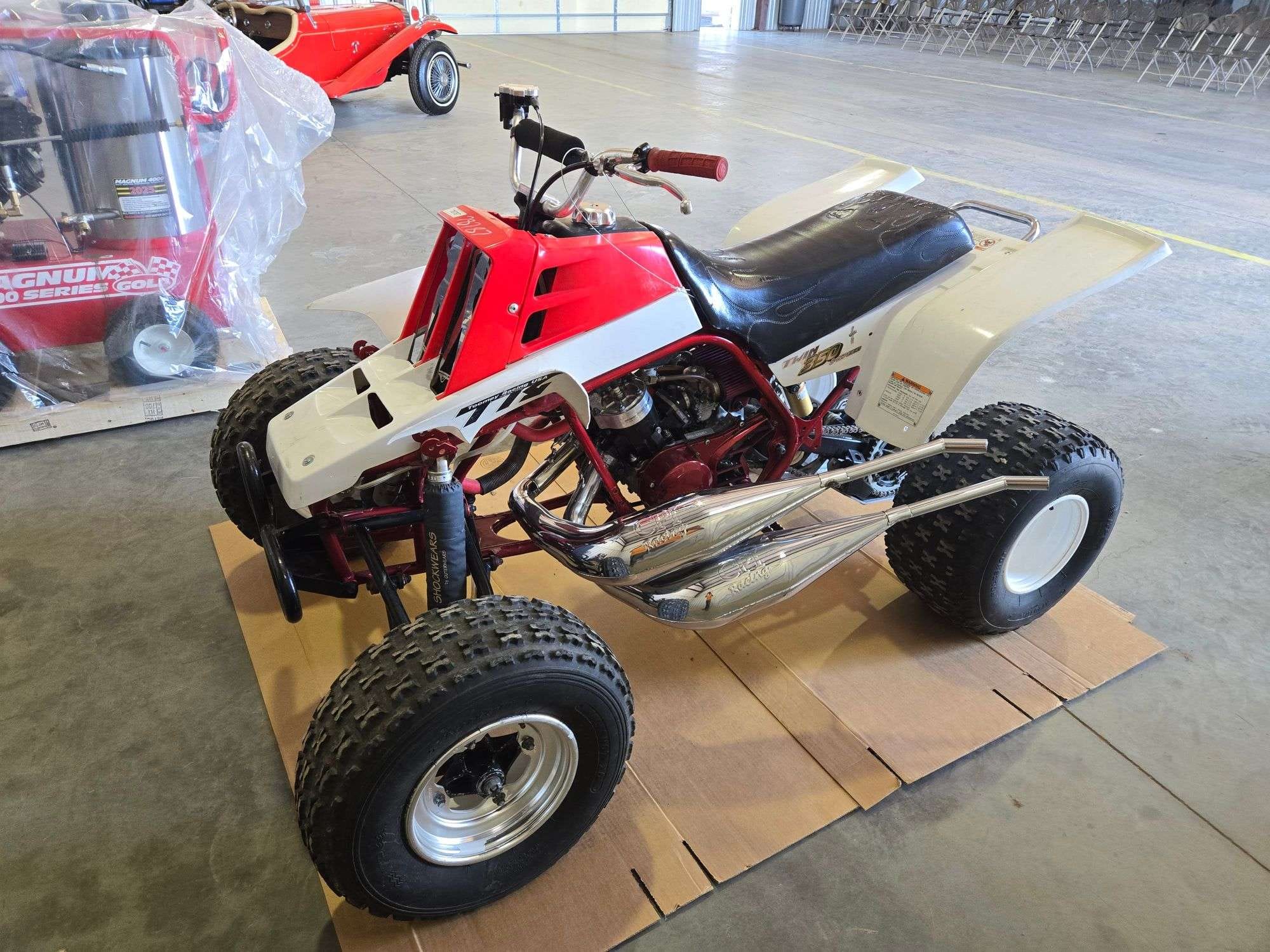 1995 Yamaha 350 Equipment Image0