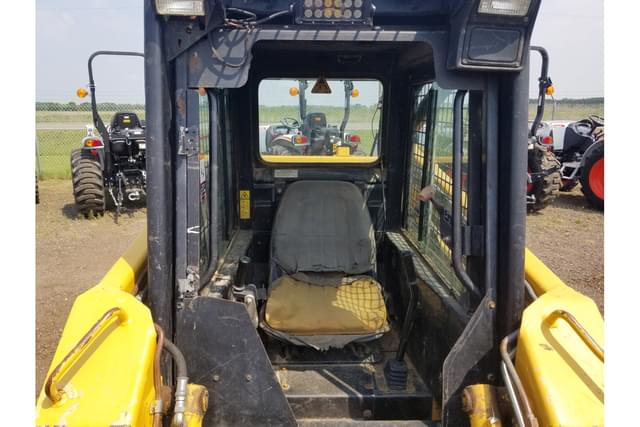 Image of John Deere 7775 equipment image 4