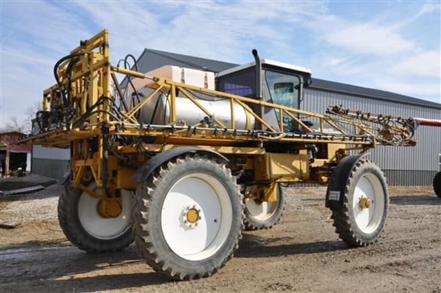 Image of Ag-Chem RoGator 854 equipment image 1