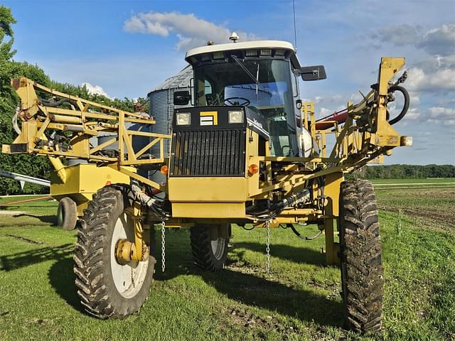 Image of Ag-Chem RoGator 844 equipment image 3