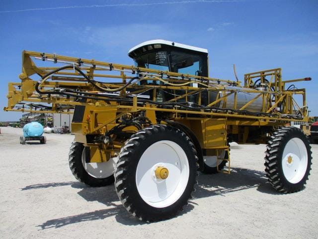 Main image Ag-Chem RoGator 854