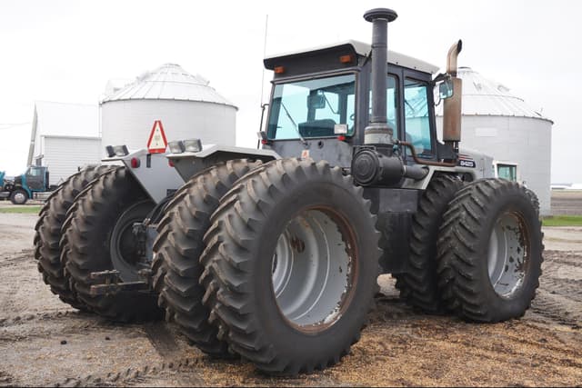 Image of AGCO 8425 equipment image 2