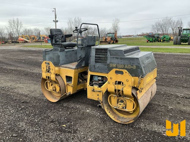 Image of Bomag BW120AD-3 equipment image 2