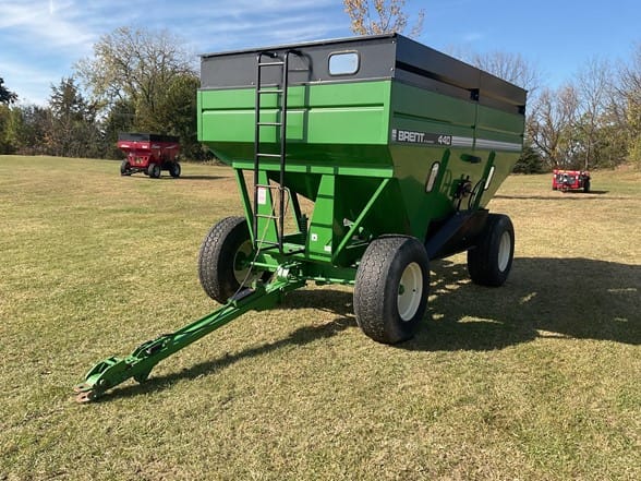 1996 Brent 440 Equipment Image0