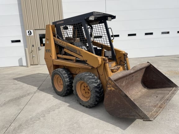 1996 Case 1840 Equipment Image0