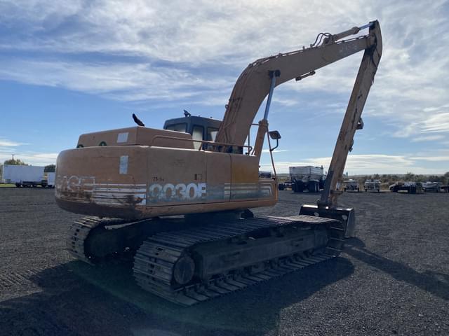 Image of Case 9030B equipment image 4