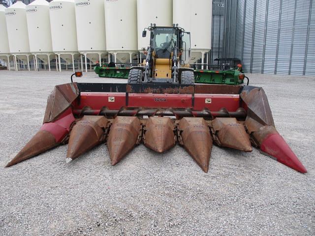 Image of Case IH 1063 equipment image 1