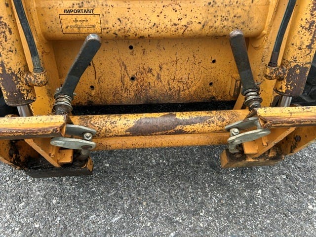 1996 Case 1840 Equipment Image0