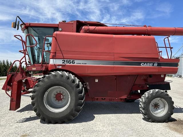 Image of Case IH 2166 equipment image 2
