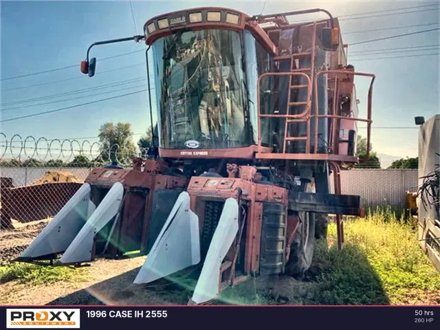 Image of Case IH 2555 equipment image 1