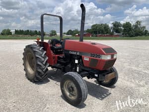 1996 Case IH 3220 Image