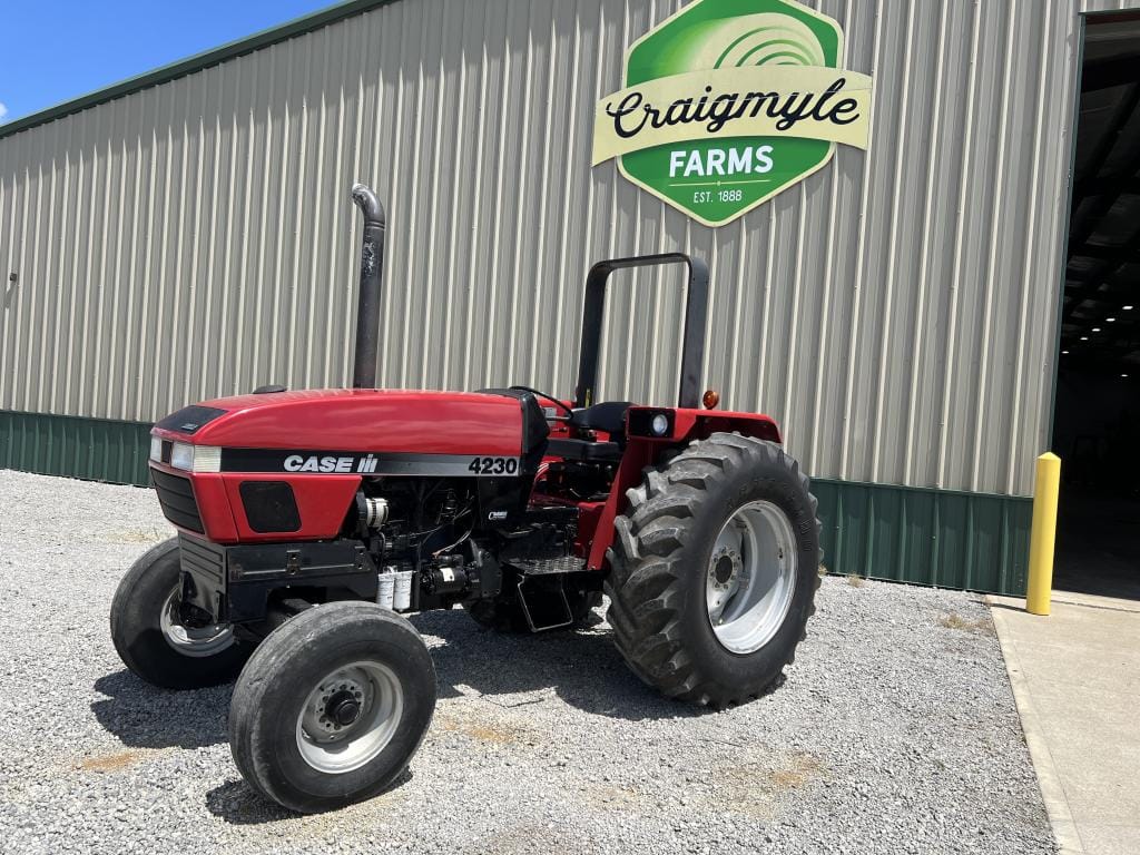 Case IH 4230 Equipment Image0