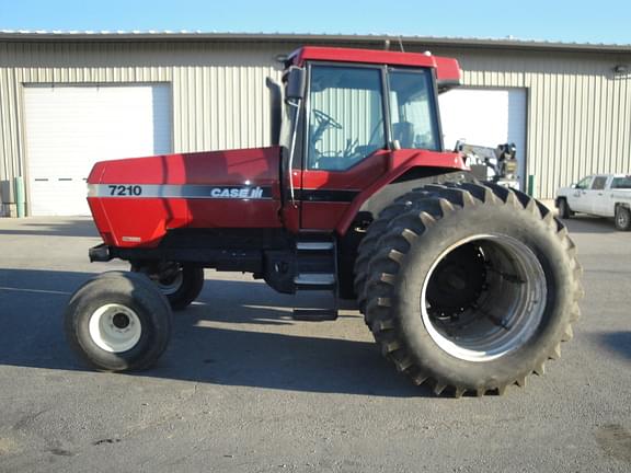 Image of Case IH 7210 equipment image 2