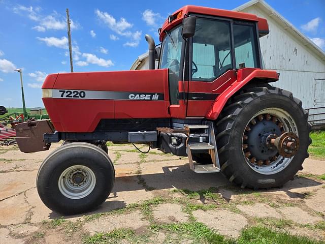 Image of Case IH 7220 equipment image 1