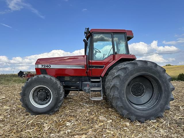 Image of Case IH 7240 equipment image 2